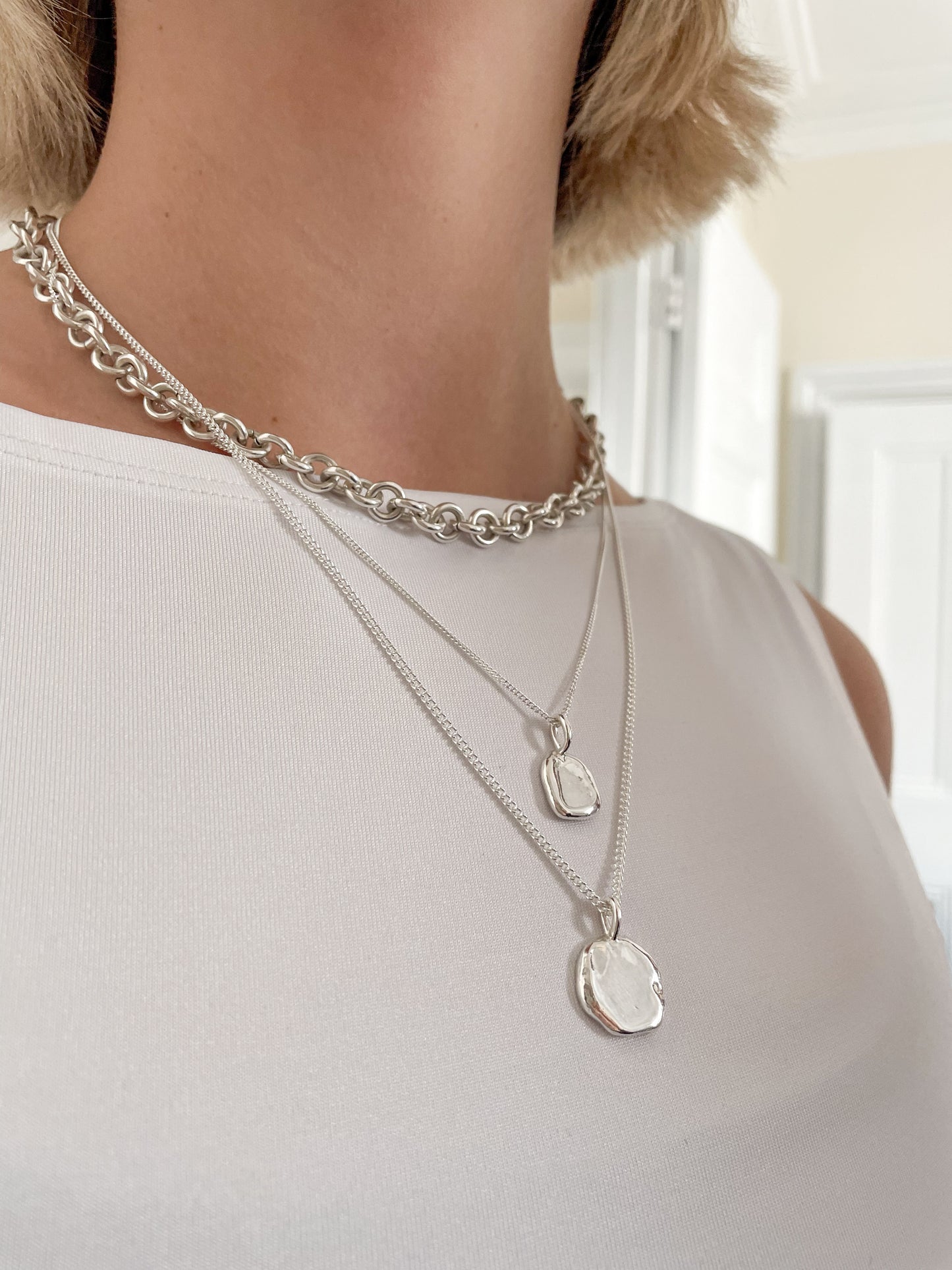 Mini Ripple Pendant Necklace